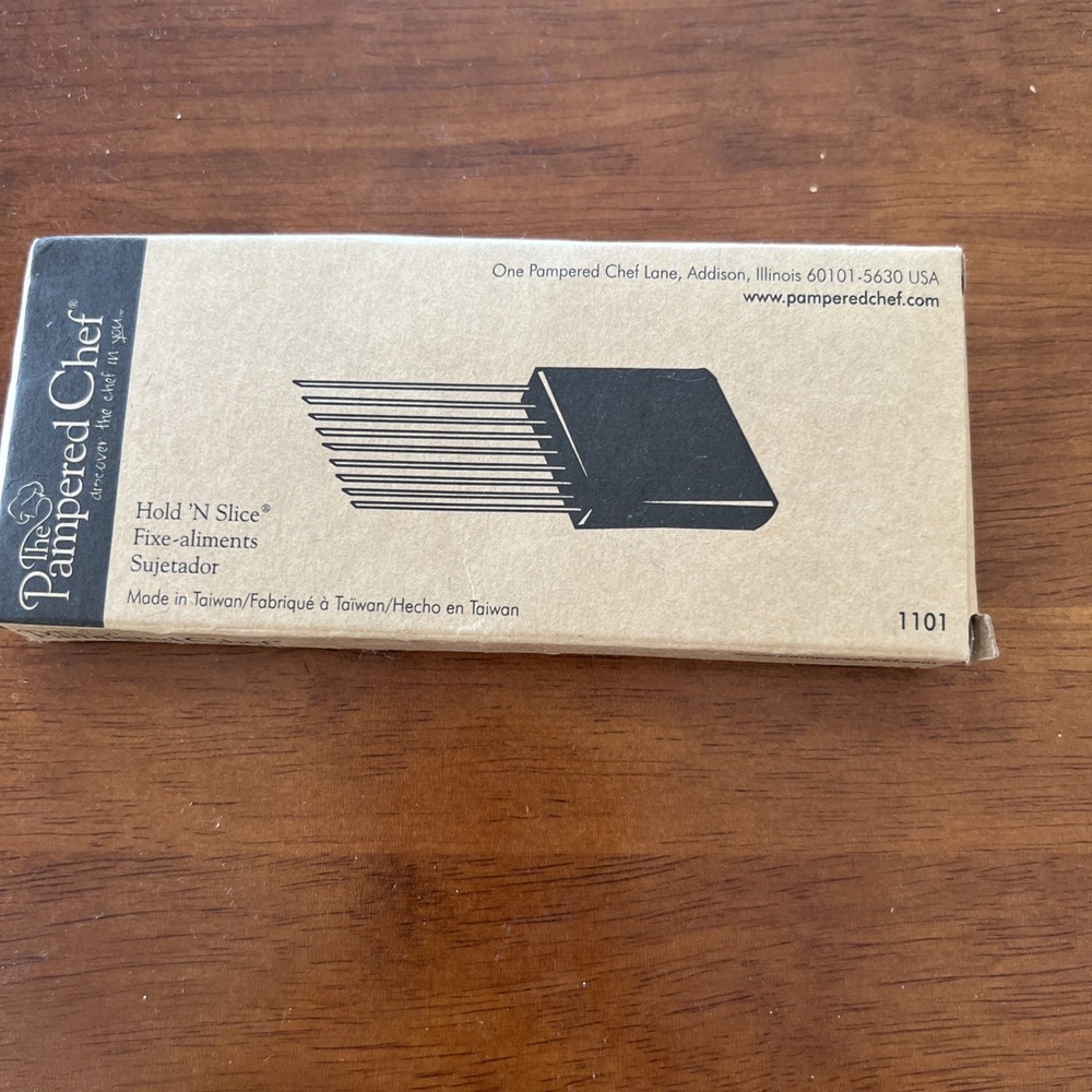 Pampered Chef Hold 'N Slice #1101 Chef Cook Kitchen Tool Gadget Taiwan‎ New
